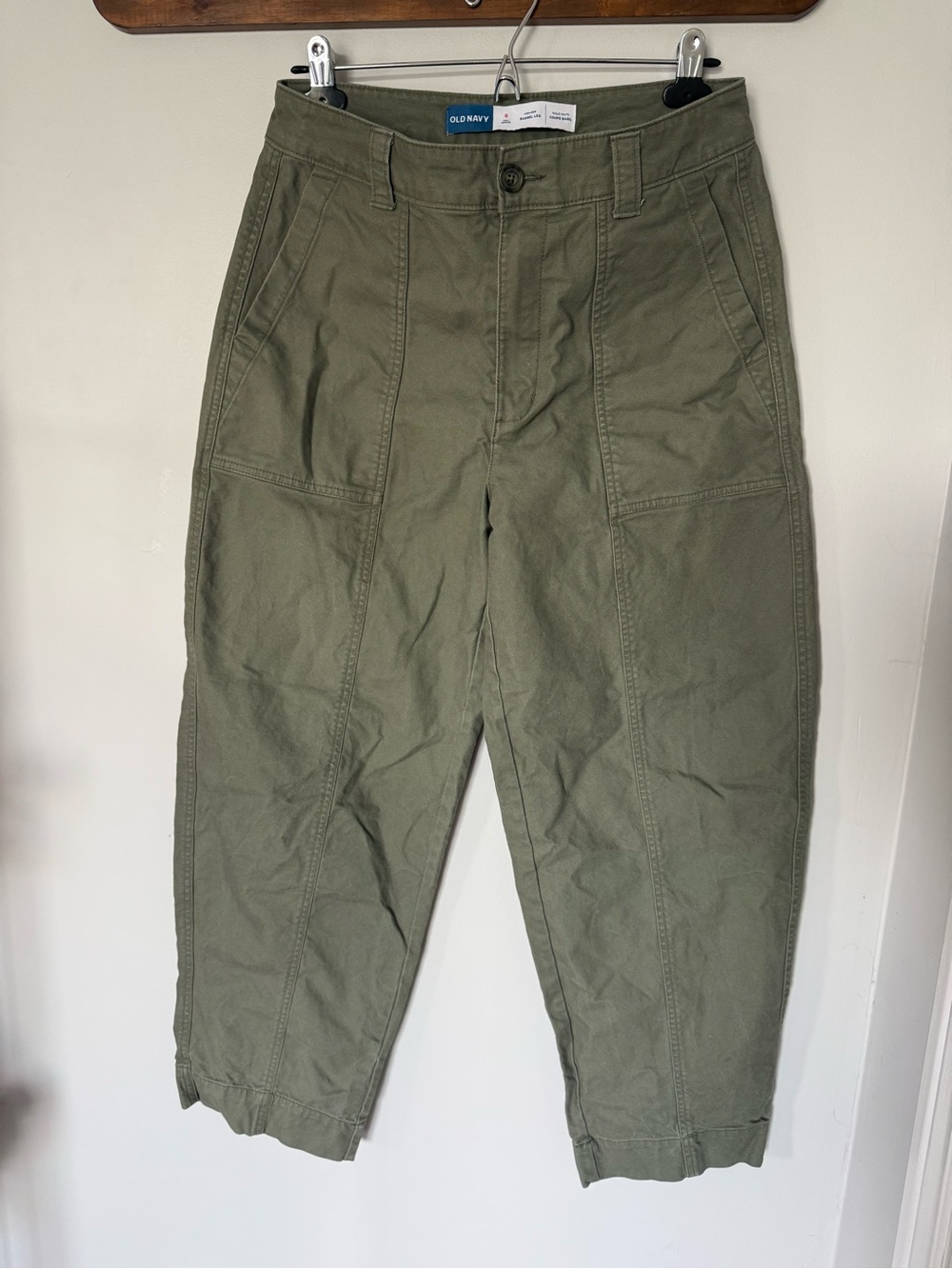 Old Navy Women’s High-Rise Barrel-Leg Utility Pants
